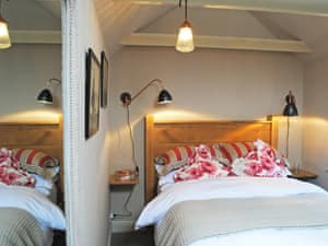 Double bedroom | Lymington Green, Lymington