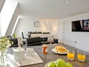 Stylish open plan living space | The Regency Suite, Plymouth