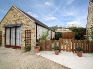 Exterior | Grooms Cottage, Near Stow-on-the-Wold