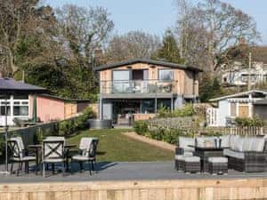 Wonderful, detached, riverside property | Whispering Reeds, Horning, near Wroxham