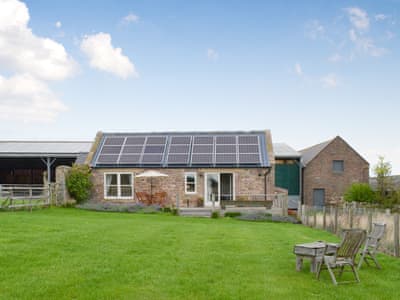 Lovely, bijou detached cottage | Little Barn - Tynely Farm, Tynely, near Embleton