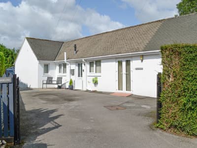 Lovely holiday home with private parking for 2 cars | The Shieling, Keswick