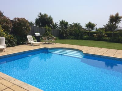 Swimming pool | The Cottage - Goodrington Lodge, Paignton