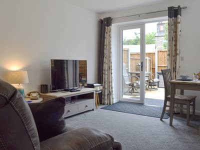 Well presented living/ dining room | Shepley Mews, Glossop