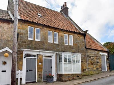 Rosslyn House In Fylingthorpe Near Robin Hood S Bay Yorkshire