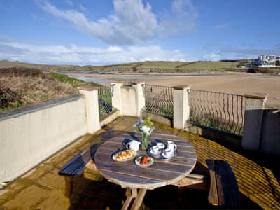 Patio | Quay House - Seashore, Newquay