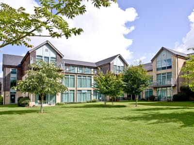Superb, exclusive apartment | Cotswold Water Park Apartments, South Cerney