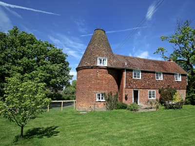 Exterior | Leacon Hall Oast, Near Tenterden