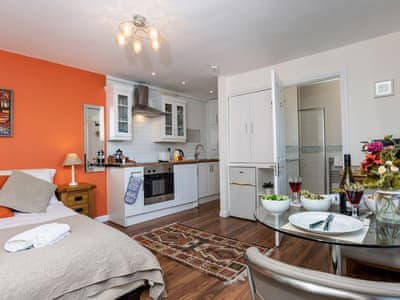 Inviting studio apartment | The Seashell - Harbour Lights, Brixham