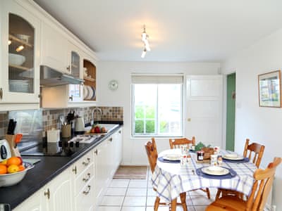 Well equipped kitchen/diner | Winchelsea Cottage, Winchelsea