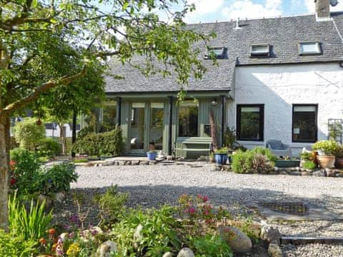 Charming holiday cottage | Dairy Cottage, Torlundy, Fort William