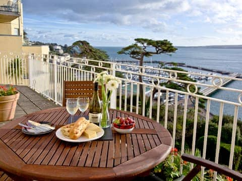 Balcony | Ocean Shangri-La - Bay Fort Mansions, Torquay