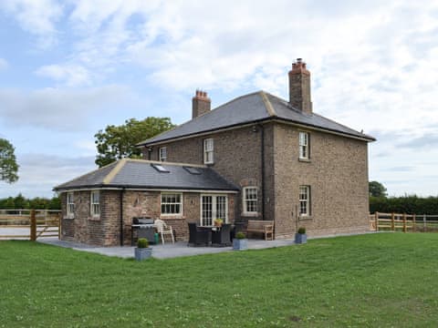Superb detached holiday property | Farrington House, Nafferton, near Driffield