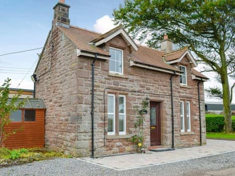 Charming detached cottage | Rose Cottage - Springfield Farm Cottages, Bigrigg, near Egremont