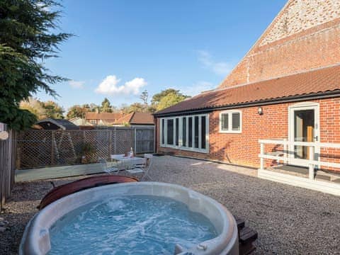 Private hot tub for 4 | The Sheepshed - Manor Mews, Tattersett, near Fakenham