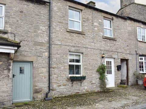 Charming stone-built holiday home | Slater&rsquo;s Cottage, Middleham, near Leyburn