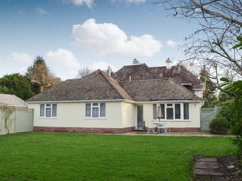 Homely, detached bungalow | The Cottage at Boscobel, Brockenhurst