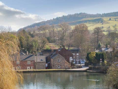 Charming property right in the heart of the village | Mill Pond Cottage, Cromford