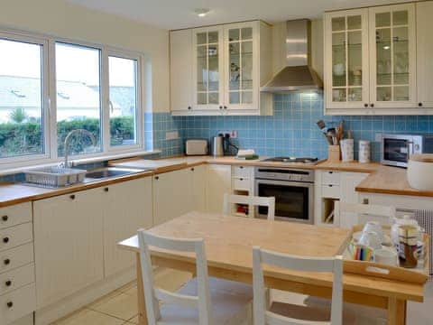 Well equipped kitchen/ dining room | Chynoweth, St. Keverne, near Helston