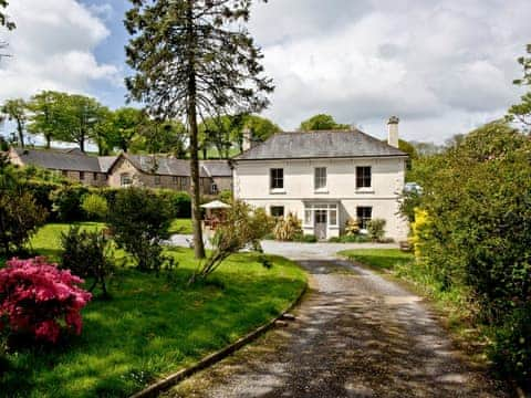 Driveway | Otter House, Near Dartmouth