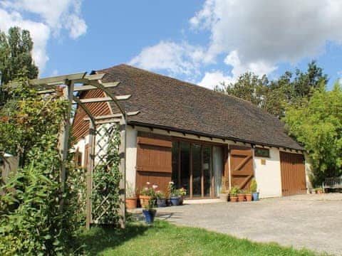 Exterior | Sandhole Barn, Snodland