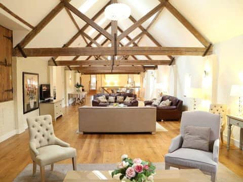 Open plan living space | Finchcocks Oast 23-32, Goudhurst