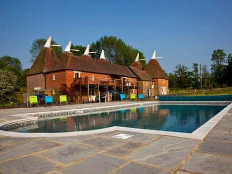 Swimming pool | Finchcocks Oast 1-22, Goudhurst