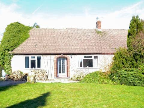 Pleasant bungalow  | The Bungalow, Pentrich, near Ripley