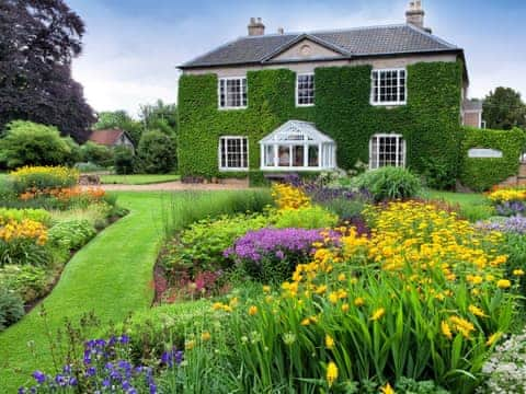 Exterior | Bressingham Hall, Bressingham