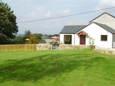 Exterior | Tregarthen Cottage, Goldsithney, near Marazion