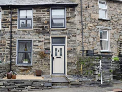 Exterior | T&#375; ar y Tro, Ffestiniog, near Blaenau Ffestiniog