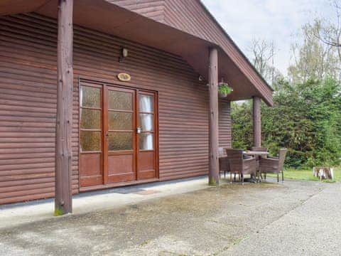 Outstanding holiday home | Oak Lodge - Eversleigh Woodland Lodges, Shadoxhurst, near Ashford