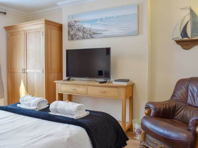 Well presented double bedroom | Albert Apartment, Poole