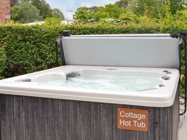 Relaxing hot tub | Garth House - Garth Cottage - Garth House , Carlisle