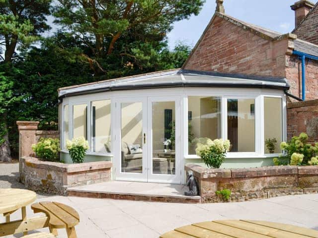 Elegant conservatory | Garth House - Garth Cottage - Garth House , Carlisle