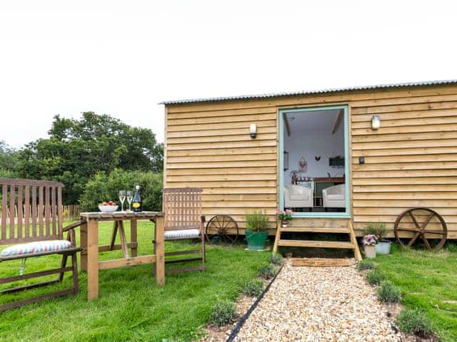 Not categorised | Rosemary - Buttercup Barn Retreats, Wootton Bridge