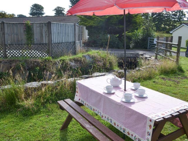 Outdoor dining area | Westville by the Stream, Rosecraddoc, near Liskeard