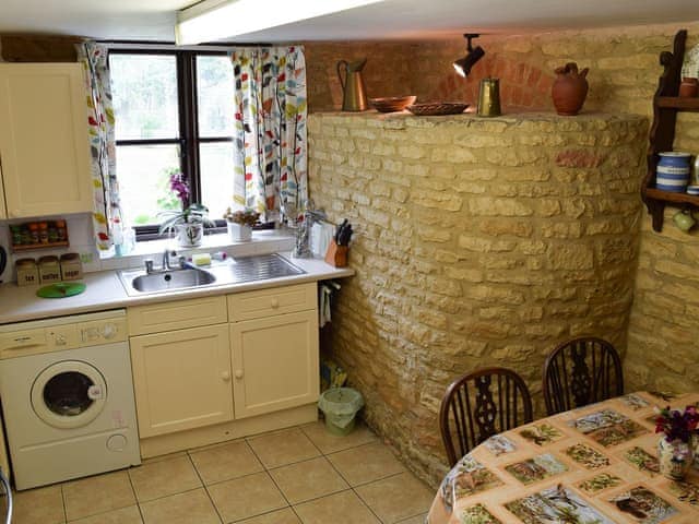 Kitchen with dining area | Picket Piece Cottage, Chadlington, near Chipping Norton