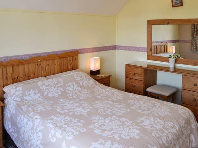 Comfy double bedroom | Watersedge, Wroxham