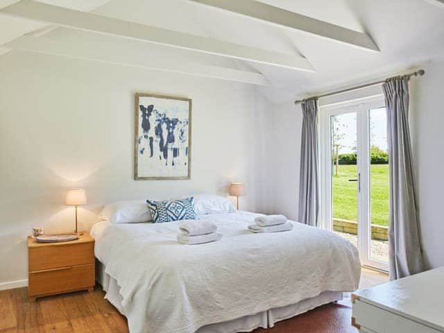 Light and airy double bedroom | The Stables - The Stables & The Dairy, Birdham, near Chichester