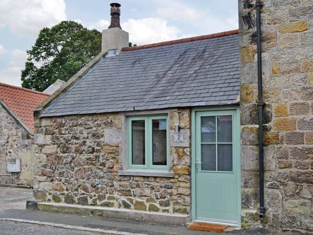 Cosy cottage | Number Two The Neuk, Belford, near Bamburgh