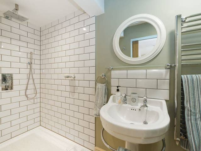 En-suite shower room | Mortimer Trail Mews, Mortimers Cross, near Leominster