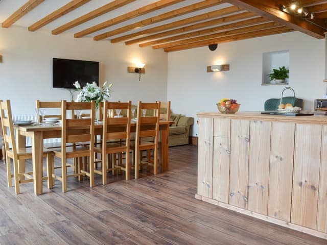 Dining area | The Granary - Brockholme Barns, Hornsea