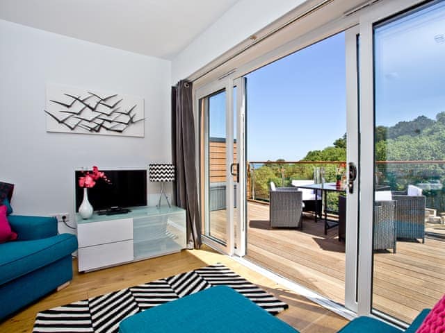 Living area | Lapwing 4 - The Cove, Brixham