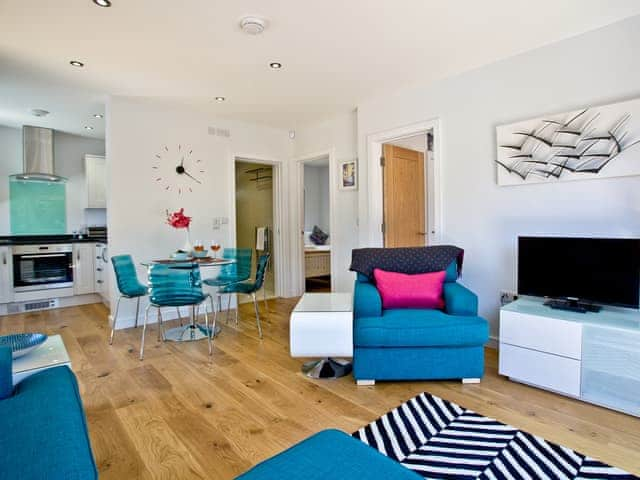 Open plan living space | Lapwing 4 - The Cove, Brixham