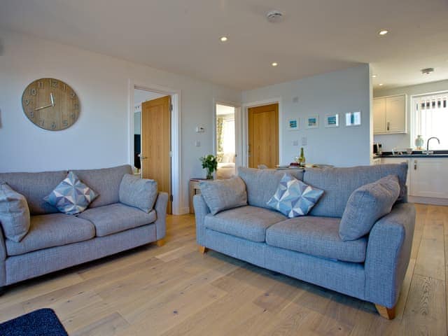 Open plan living space | Osprey 4 - The Cove, Brixham