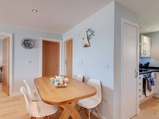 Dining Area | Puffin 1 - The Cove, Brixham