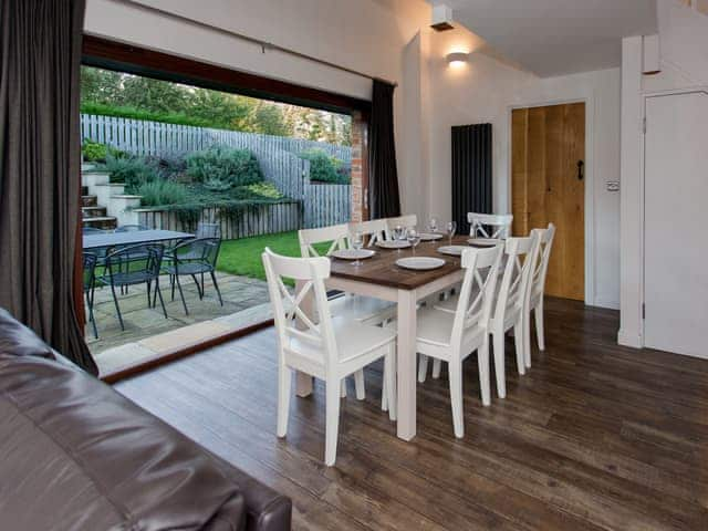 Dining Area | Willow Barn - Fernhill Farms, Ryde