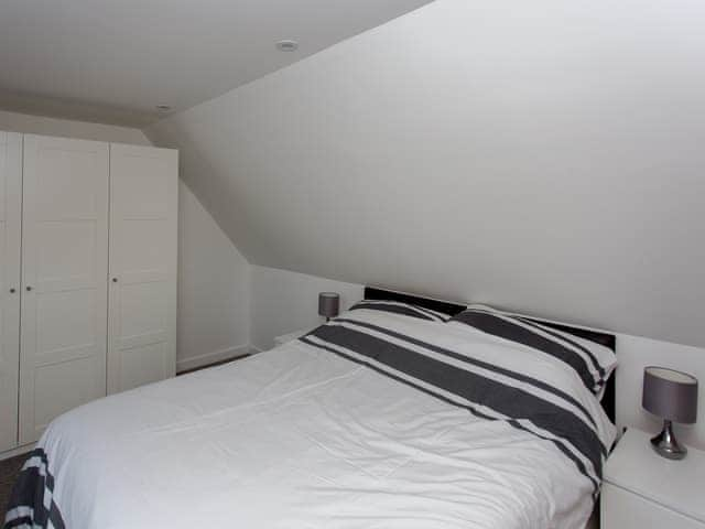 Double bedroom | Willow Barn - Fernhill Farms, Ryde