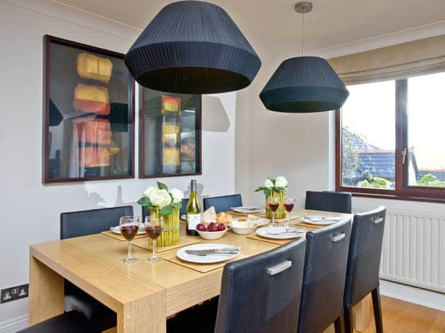 Lovely dining area | Honeysuckle - Woodland Retreat, Wadebridge